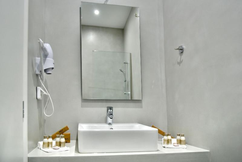 Douskos Port House Otel İdra Dış mekan fotoğraf