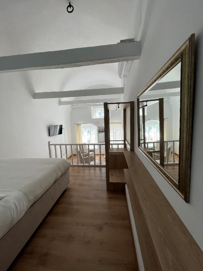 Douskos Port House Otel İdra Dış mekan fotoğraf